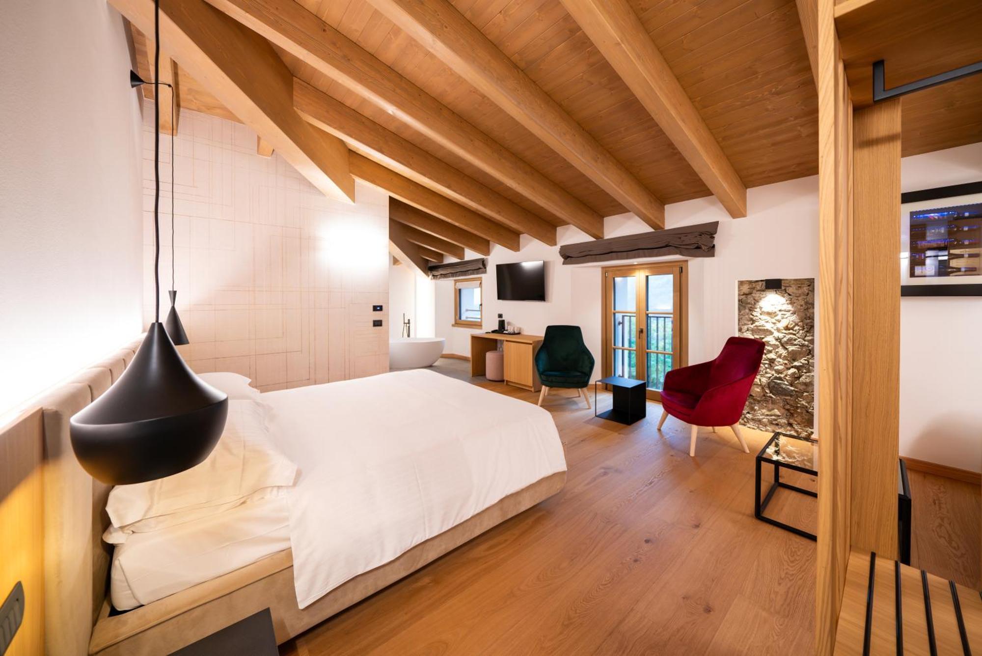 Wine Hotel San Carlo - Relais & Spa - Boutique Hotel Chiuro Exterior foto